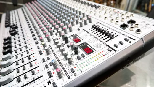 Behringer - SX2442FX - Eurodesk 24 Input Mixer 2